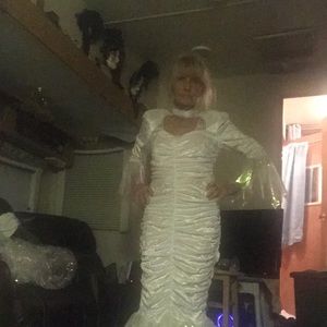 Meet your Posher, Debbie